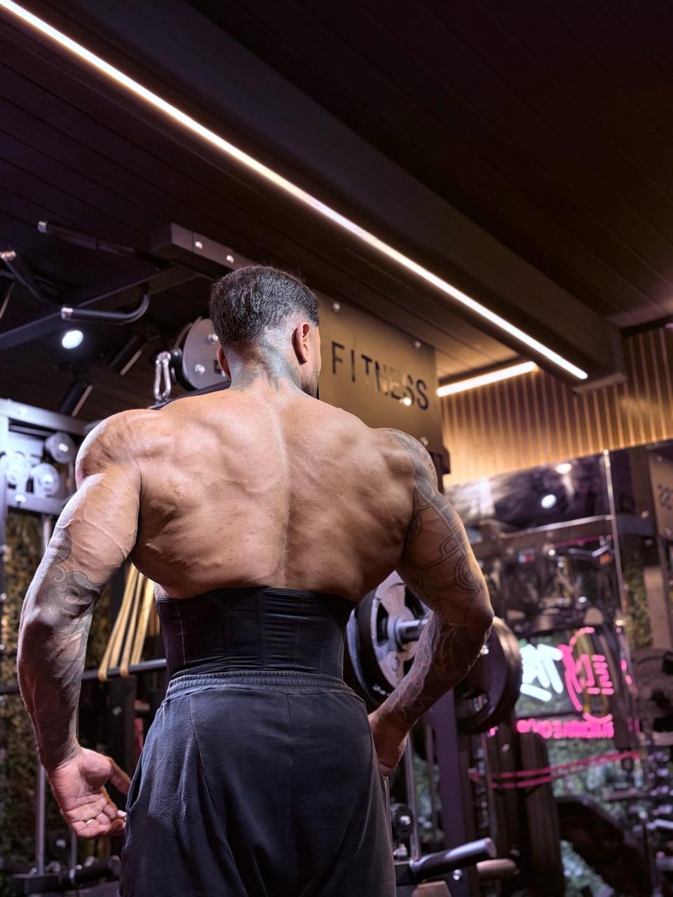 V-Shape Masculina
